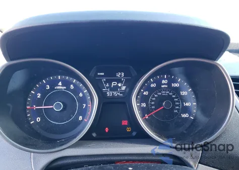 2016 Hyundai Elantra Se z USA, uszkodzony, nr VIN 5NPDH4AE3GH731790